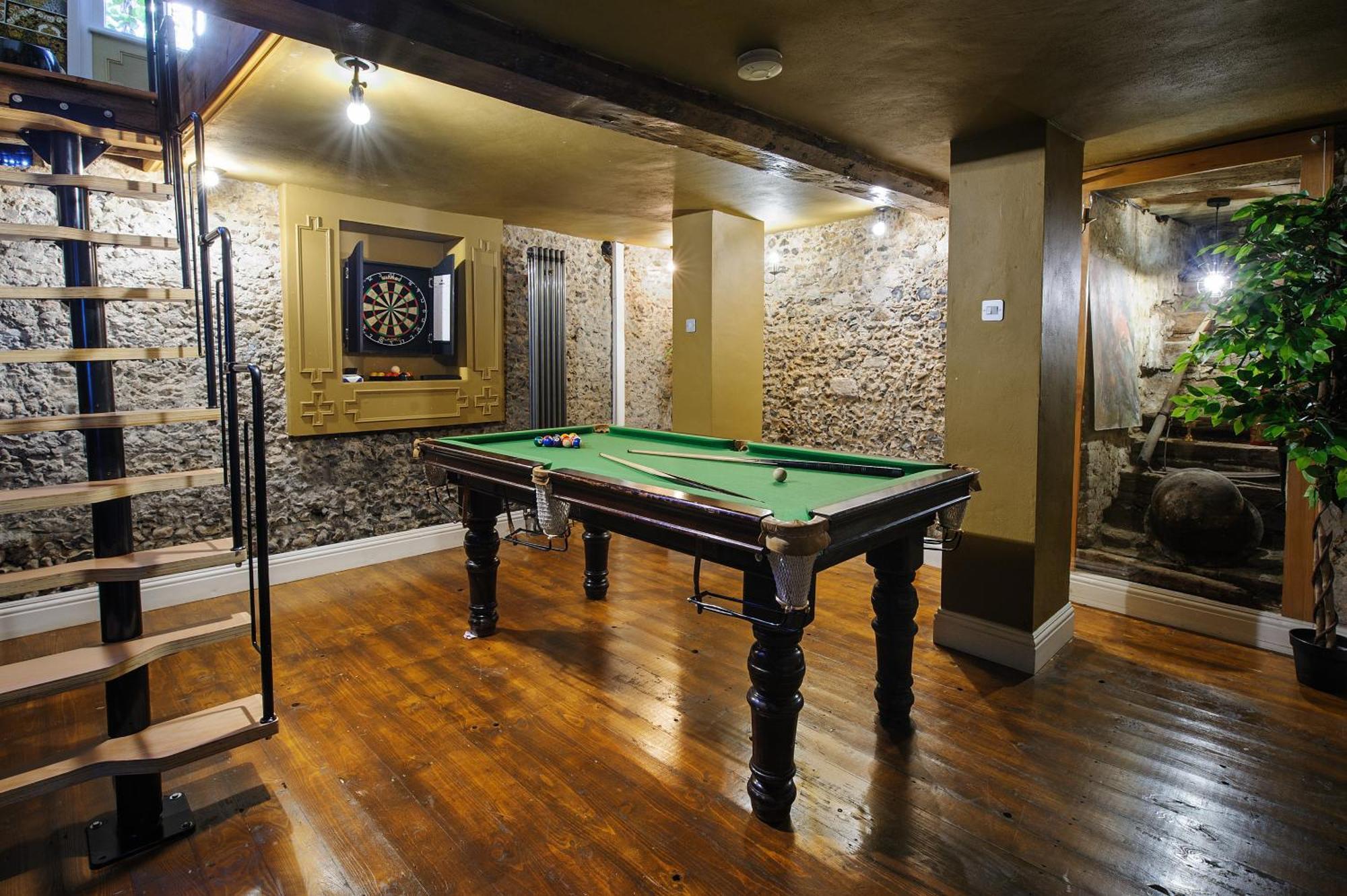 Huge Deluxe 600 Year Old Essex Manor, Hot Tub, Cinema Room, Sky Tv Saffron Walden Dış mekan fotoğraf