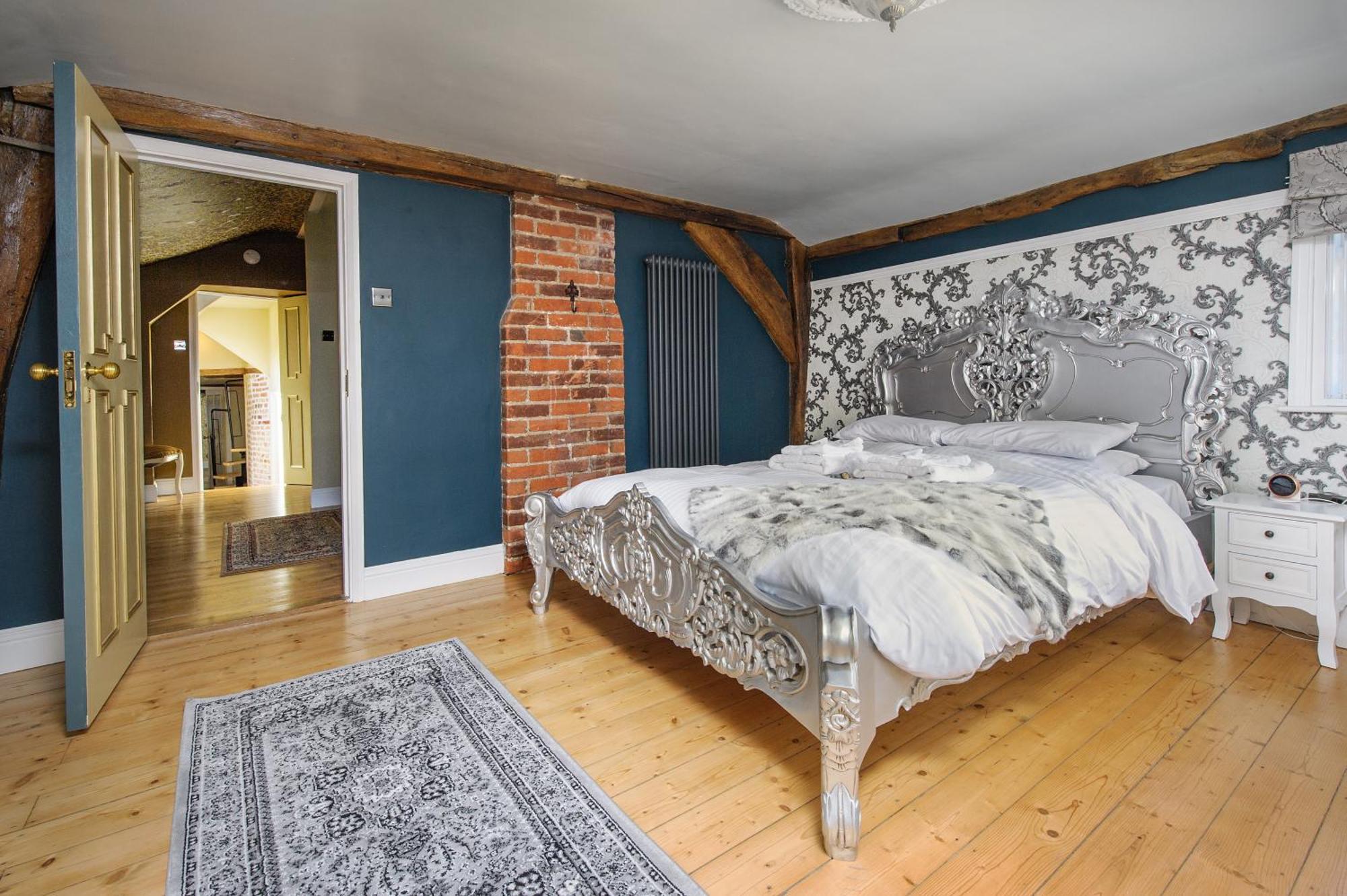 Huge Deluxe 600 Year Old Essex Manor, Hot Tub, Cinema Room, Sky Tv Saffron Walden Dış mekan fotoğraf