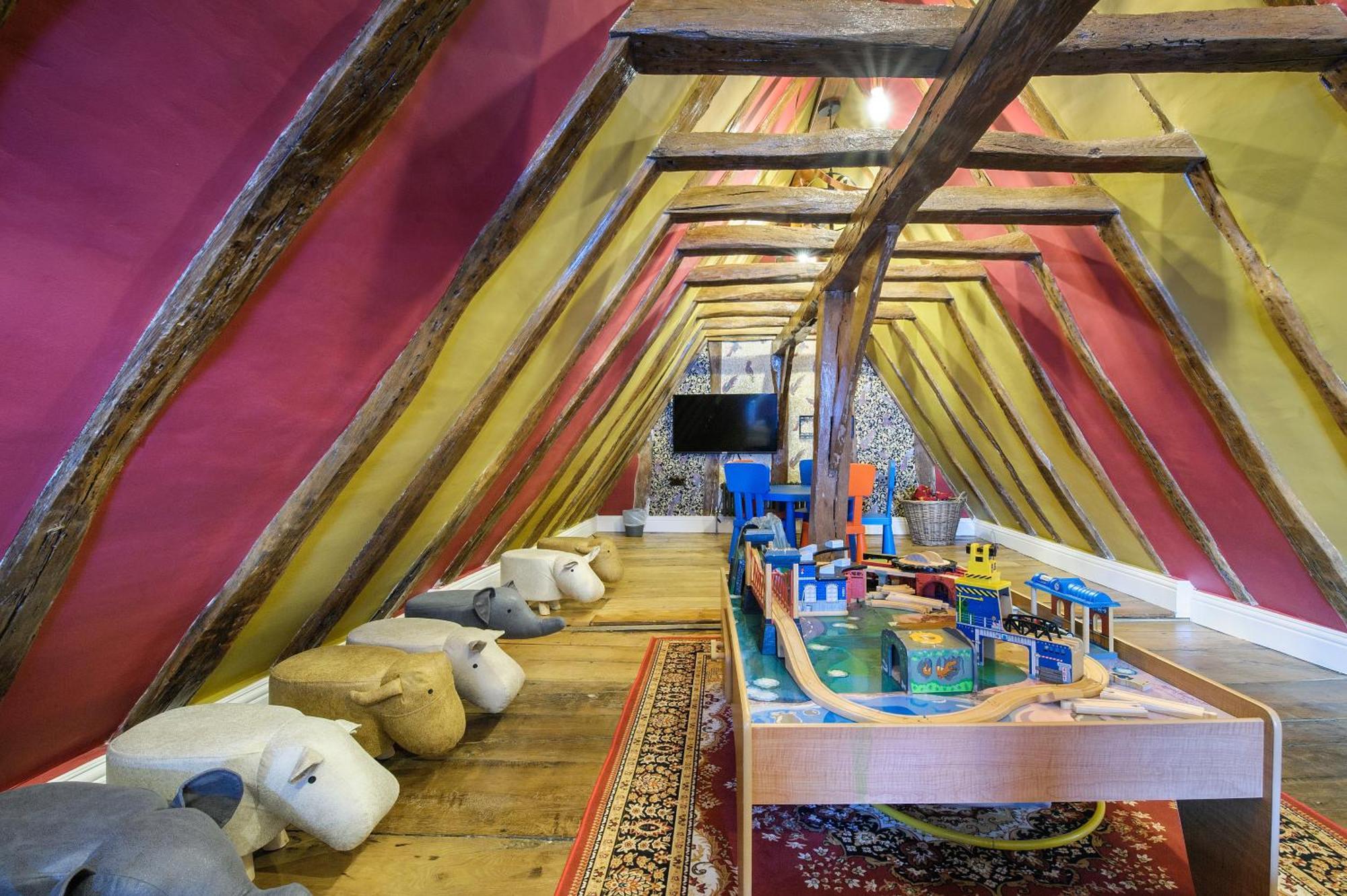 Huge Deluxe 600 Year Old Essex Manor, Hot Tub, Cinema Room, Sky Tv Saffron Walden Dış mekan fotoğraf