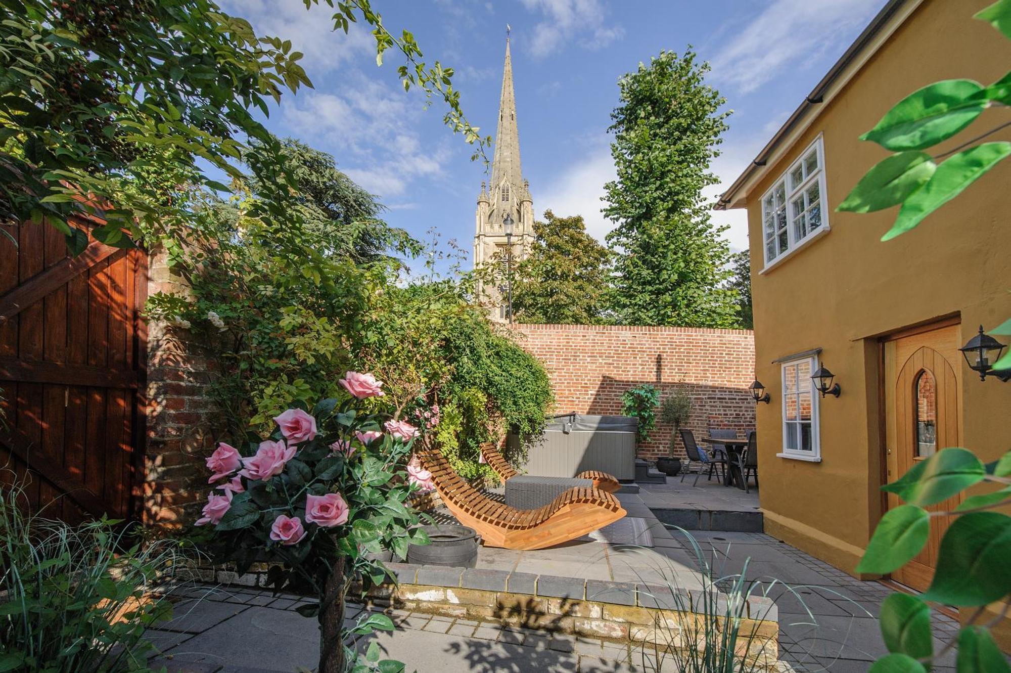 Huge Deluxe 600 Year Old Essex Manor, Hot Tub, Cinema Room, Sky Tv Saffron Walden Dış mekan fotoğraf