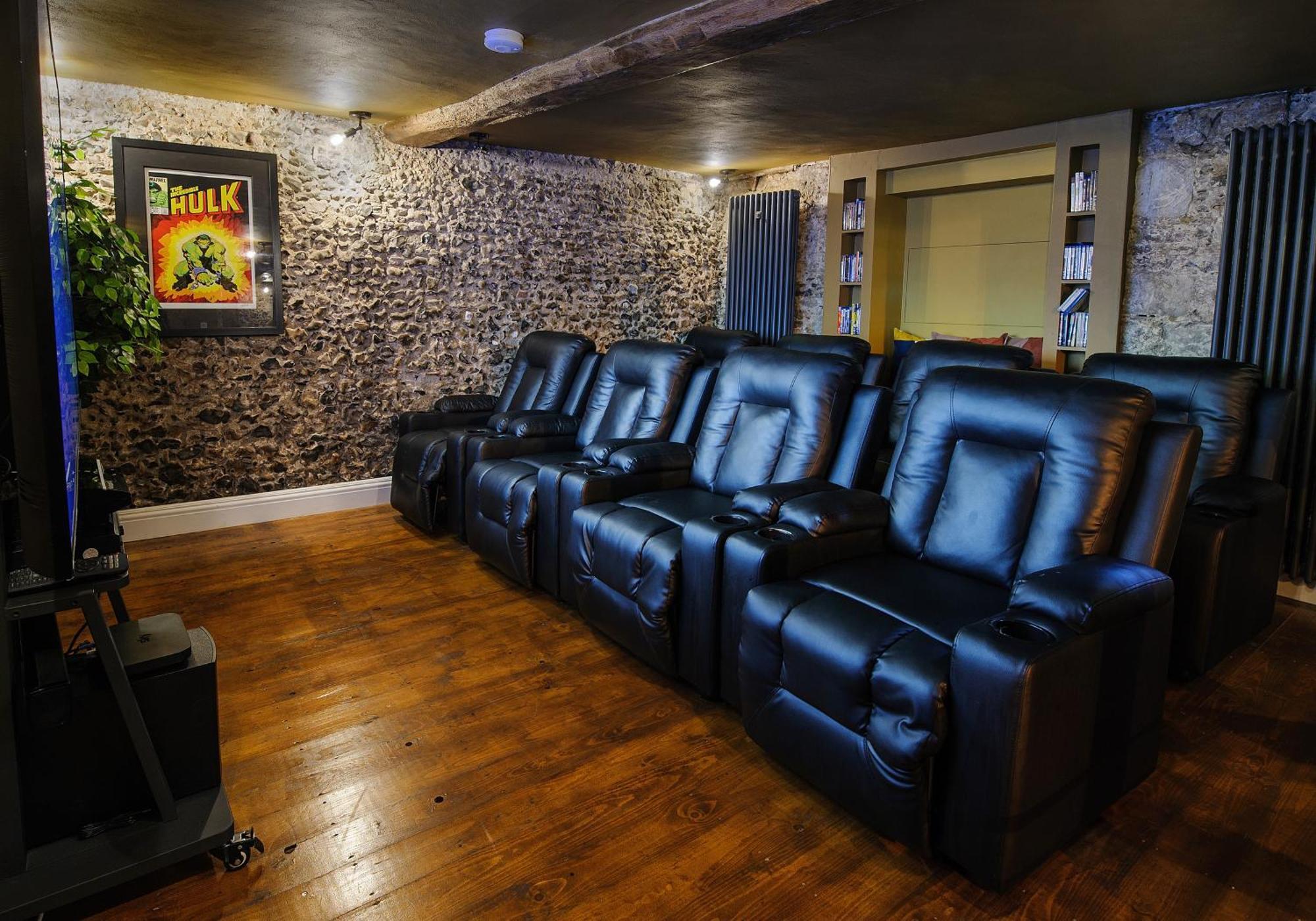 Huge Deluxe 600 Year Old Essex Manor, Hot Tub, Cinema Room, Sky Tv Saffron Walden Dış mekan fotoğraf